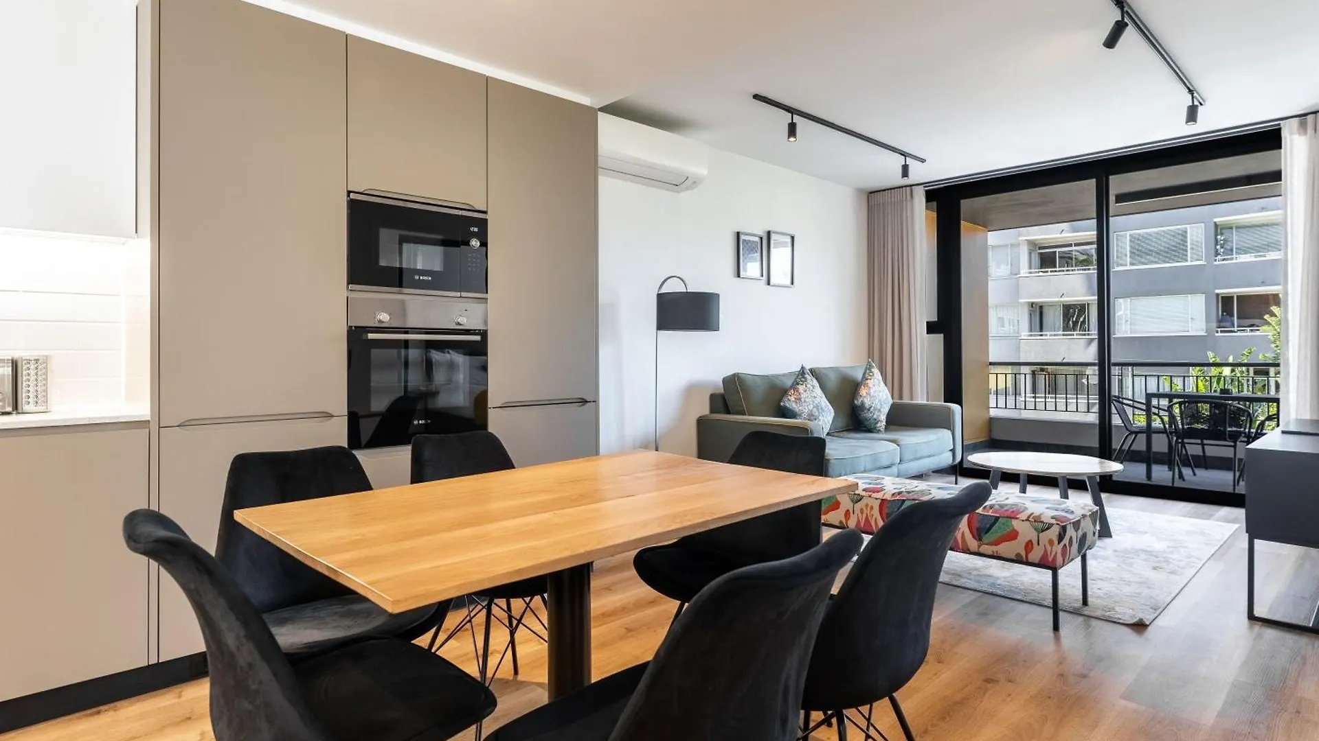 205 Marvol On Hall Sea Point Cape Town Apartment